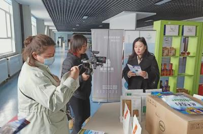 多個新聞媒體聯(lián)合對海晏縣電子商務進農(nóng)村工作展開采訪報道